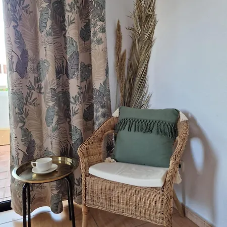 Sunny Oasis Amarilla Golf