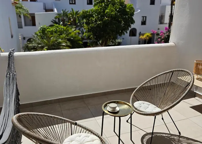 Sunny Oasis Amarilla Golf