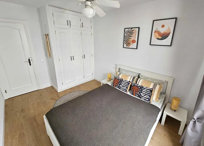 Sunny Oasis Amarilla Golf *