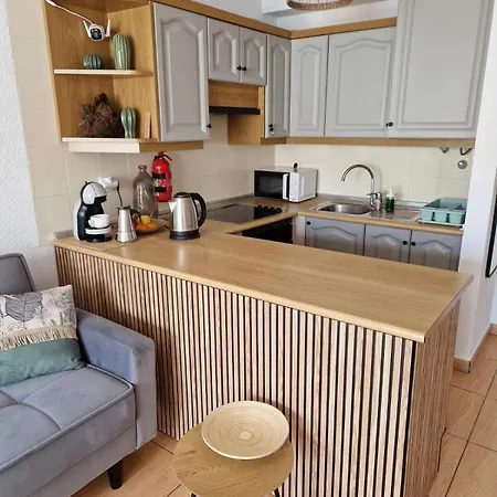 Sunny Oasis Amarilla Golf *